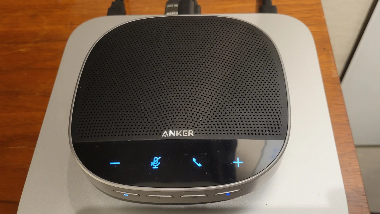 USB conference speakerphone for meeting-room calls